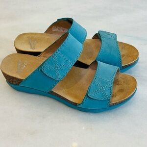 Dansko Maddy Sandals Lagoon Turqoise Milled Nubuck Women's Size 38 US 7.5 or 8